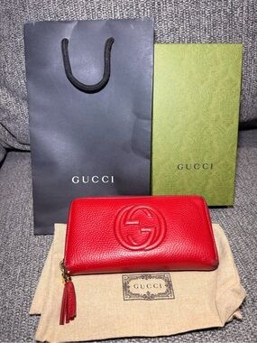 Gucci Soho GG logo zip-around Red Leather wallet Authentic